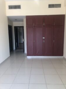 Flat for rent in Bur Dubai